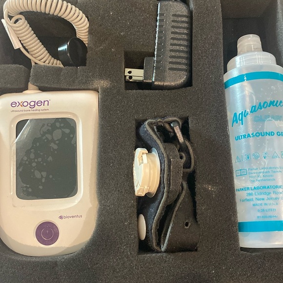 Bioventus Exogen Ultrasound Bone Healing Stimulator NO REMAINING TREATMENTS. - Picture 1 of 2